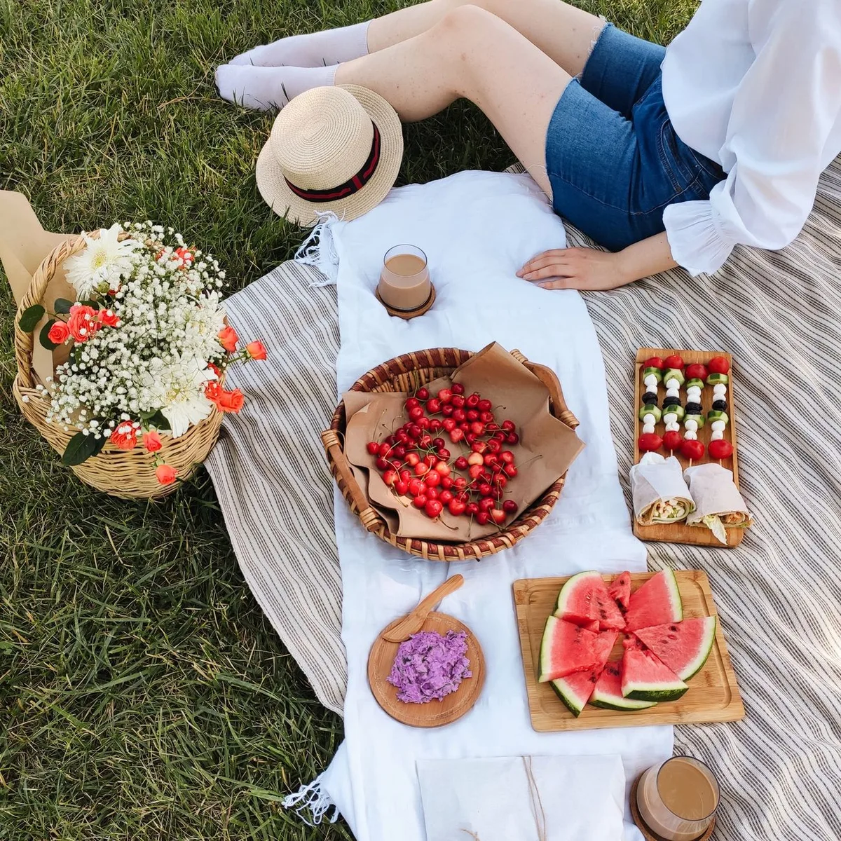 Gourmet breakfast crate